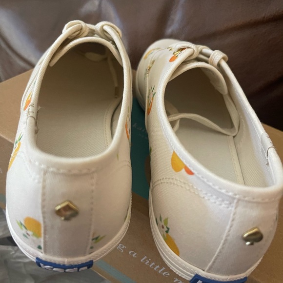 NIB Kate Spade Orange Blossom Keds Women’s size 8.5 RARE NO LONGER MADE VINTAGE - Picture 4 of 6